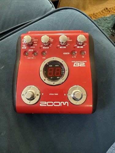 Zoom bass effects pedal - zoom,