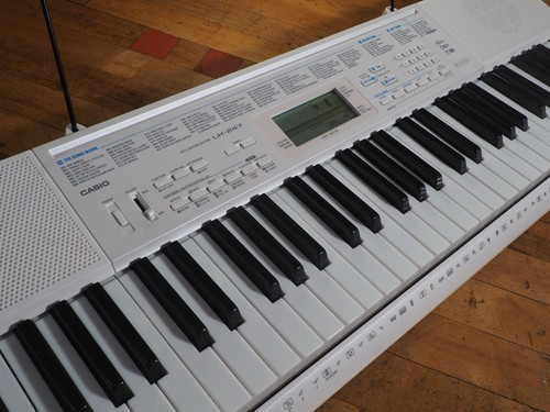 Casio 247 key lighted - 61,