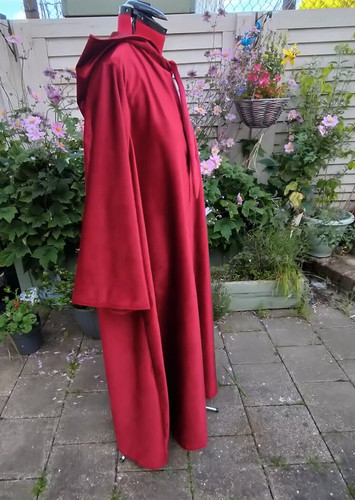 Oversized wine cloak with - wine,