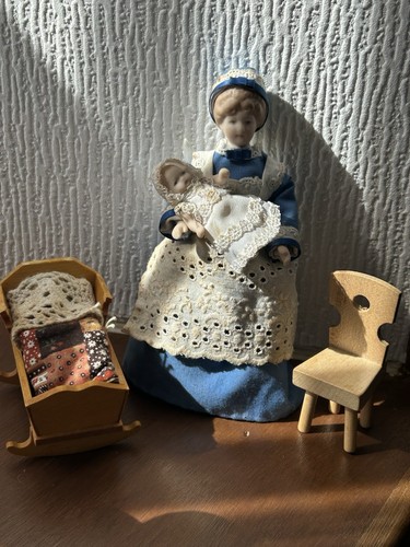 Lovely vintage dolls house - lovely,