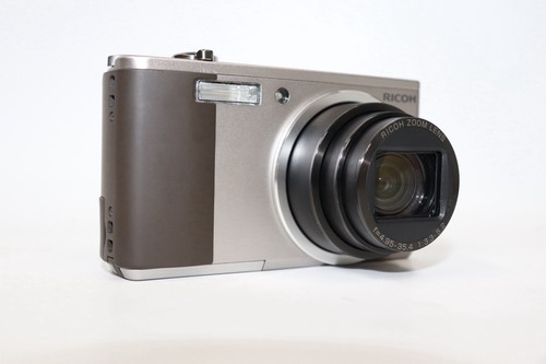 Ricoh compact digital - ricoh, r8