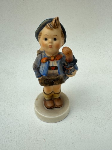 Hummel figurine home from - figurine,