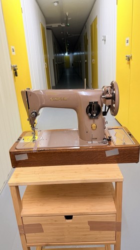 Singer sewing machine - singer,