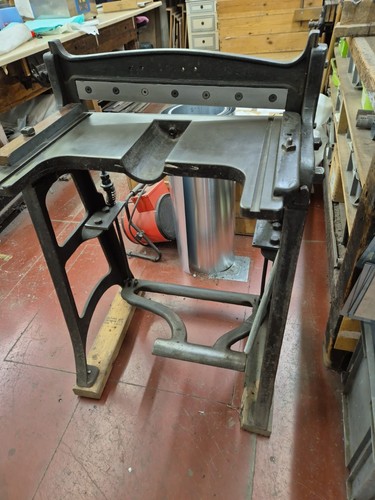 Heavy duty cast iron foot - cast,