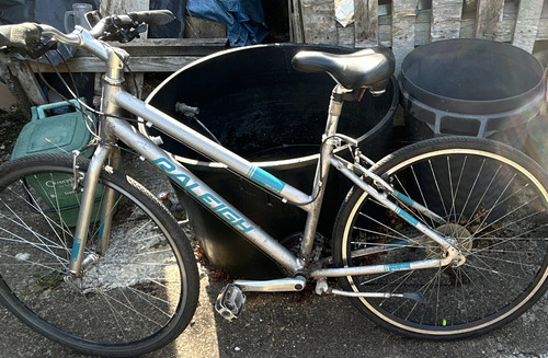 Raleigh road bike 700c - road,