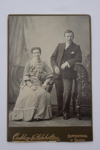 Cabinet card young - card,
