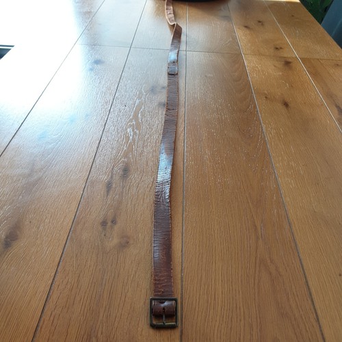 Long leather belt approx - leather,
