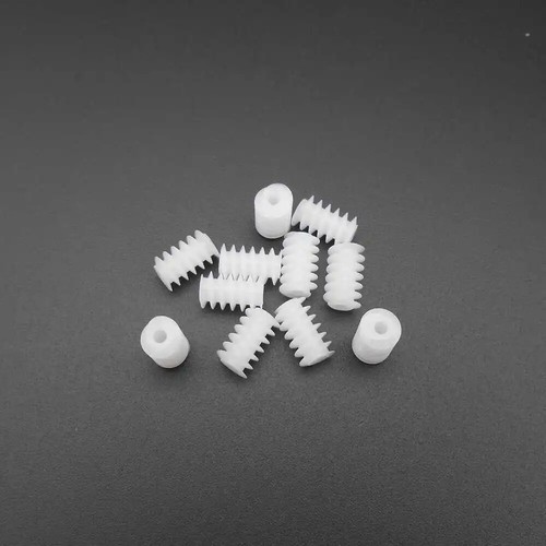6x6 10mm plastic worm - plastic,