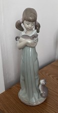 Lladro Young Lady And Her Cats