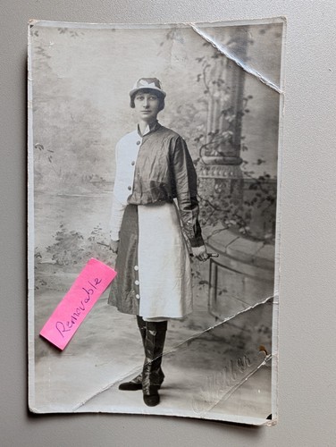 Old photo woman fancy - photo,