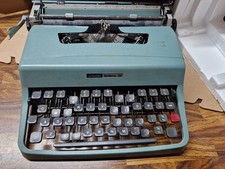 Vintage Olivetti Lettera 32