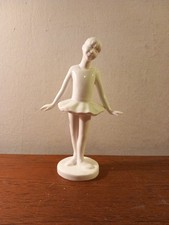 Moments by Coalport Twinkle Toes Bone China Ballerina Figurine Height 17.5cm