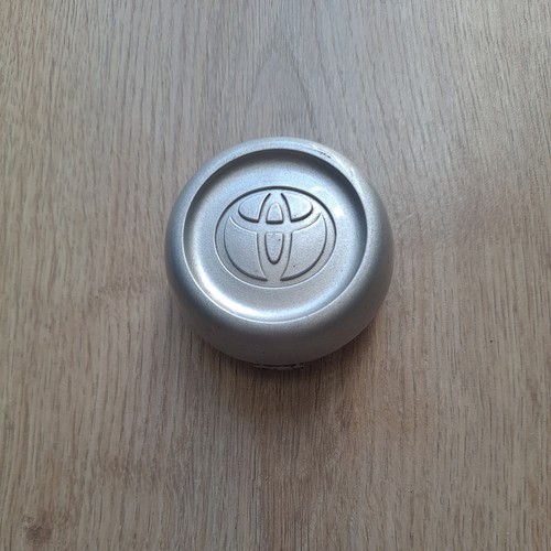 Genuine toyota yaris alloy - x,