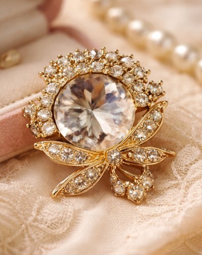 Vintage style gold tone