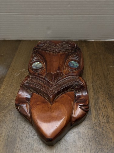 Vintage hand carved - vintage, new