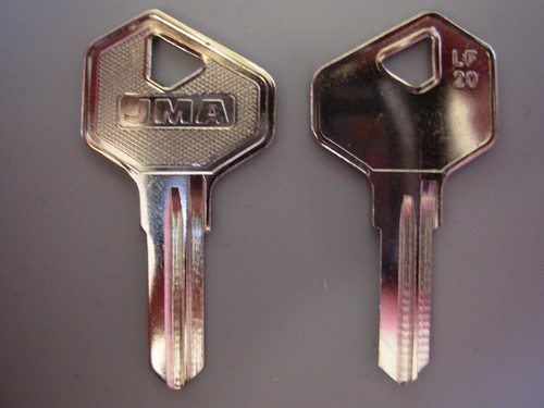 Henderson gliderol garage - /,
