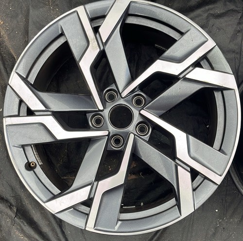 Genuine skoda karoq dimond - karoq,