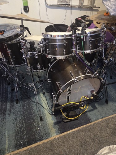 Mapex black panther equinox - black,