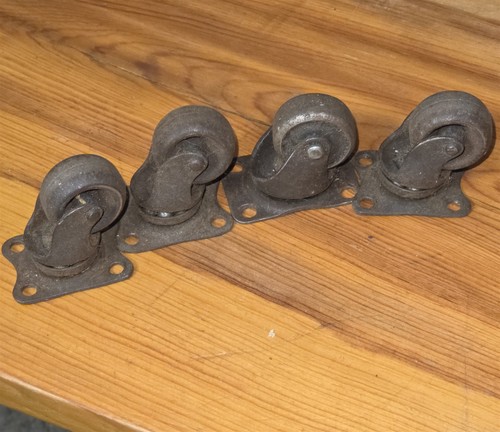 Vintage cast iron swivel - (4),