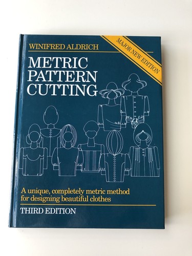Metric pattern cutting - pattern,