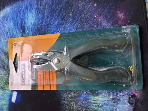 Fiskars hand punch tree - 4,