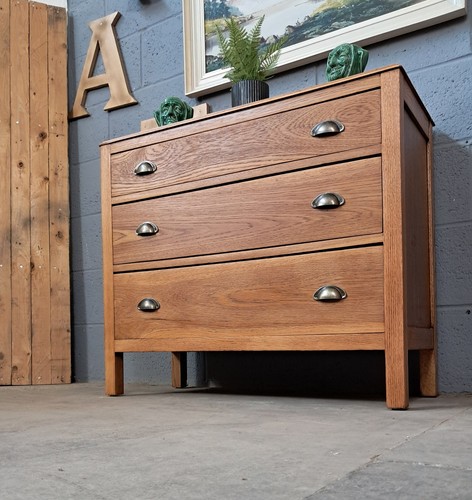 Oak chest drawers mid - drawers,