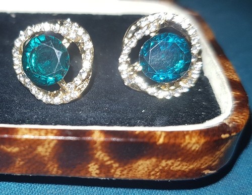 9ct gold emerald - ❤️,