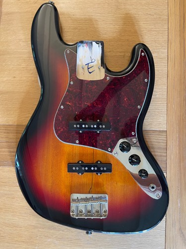 Squier fender jazz - squier,