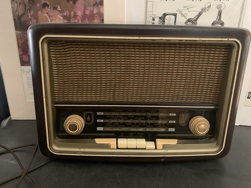 Bakelite bush vhf valve - bakelite,