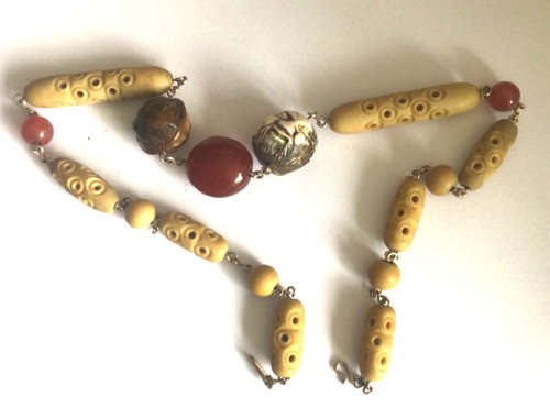 Galalith necklace bakelite - galalith,