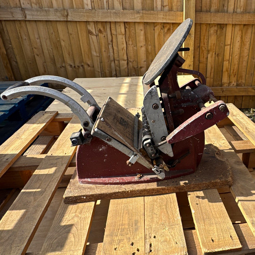 Adana eight five - eight-five, tabletop