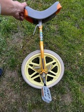 Unicycle Bridgestone Scarecrow