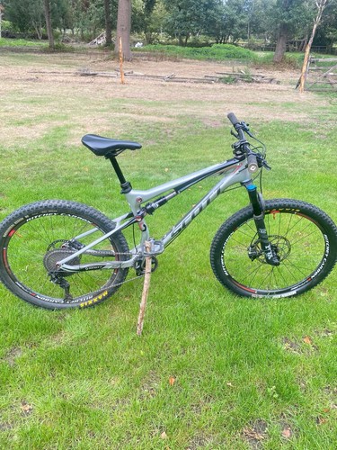 Scott spark 610 carbon medium - carbon,