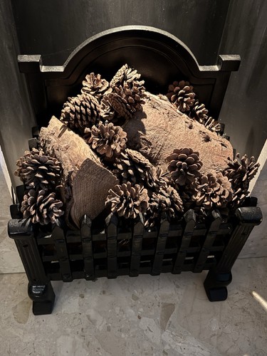 Cast iron fire - cast,