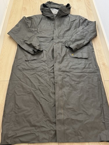 Rubber coat guy - cotten, retro