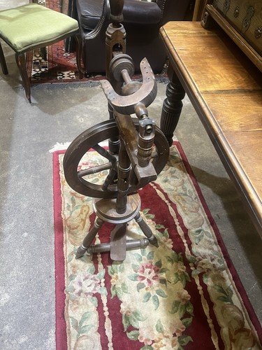 Beautiful antique spinning - beautiful,