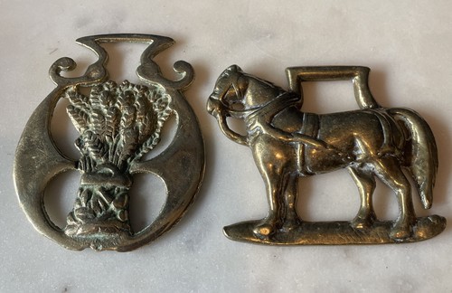 Horse brasses harness - /,