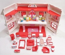 Hello Kitty Doll House Set