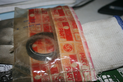 Nos front hub - seal, for