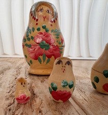 Wooden Russian Nesting Dolls Matryoshka 5 Piece Set Hand Painted Vintage Bright