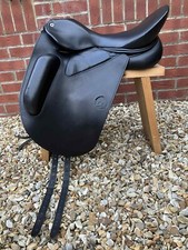 TO CLEAR🔥Size 1 / 17" WOW Dressage Saddle 🐴 Extra Deep Seat : Curved Tree