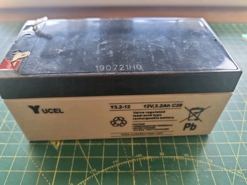 Yucel 12v 3 2ah - 12v,, c20