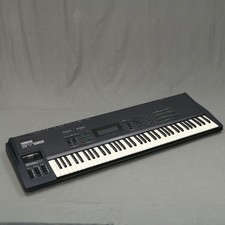 YAMAHA SY99 76-key Synthesizer with Zoned Aftertouch Master Keyboard Function