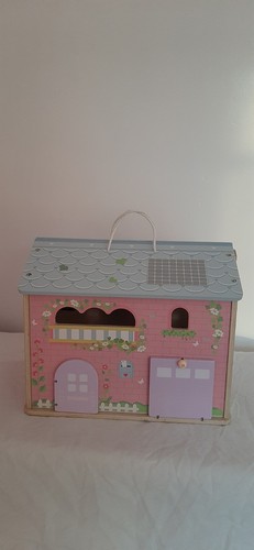 Girls barn house - girls,