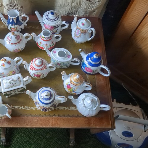 Miniature tea pots 16 - tea, x