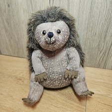 Dora Designs Hedgehog Sitting