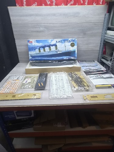 Academy rms titanic 1 - ,