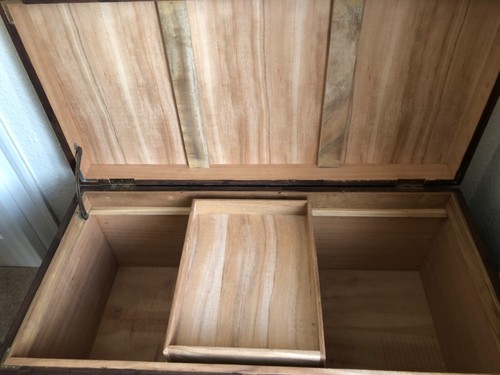 Camphor wood chest large