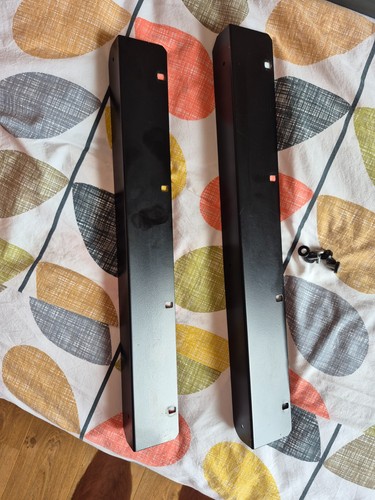 Rack mounting ears kit for