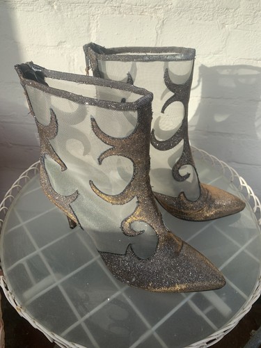 Stuart weitzman for russell - stuart,